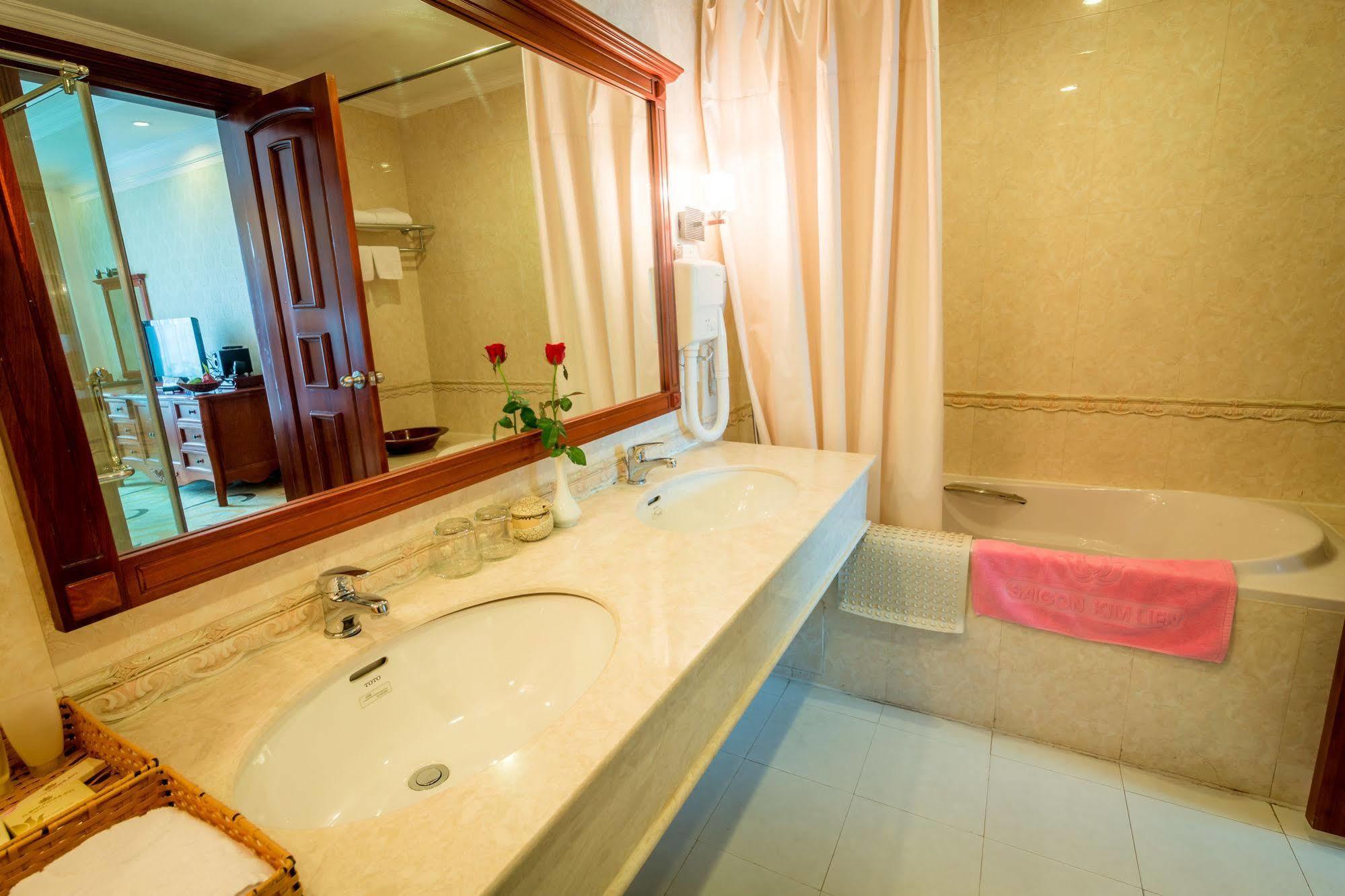 Sai Gon Kim Lien Hotel Vinh City Экстерьер фото